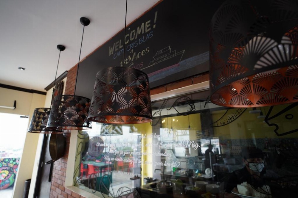 Heroes Hotel Main image