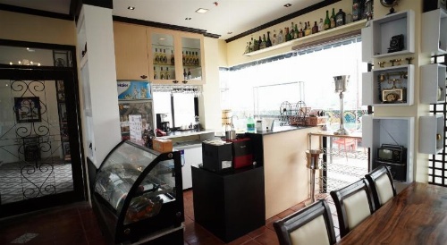 Heroes Hotel image 37